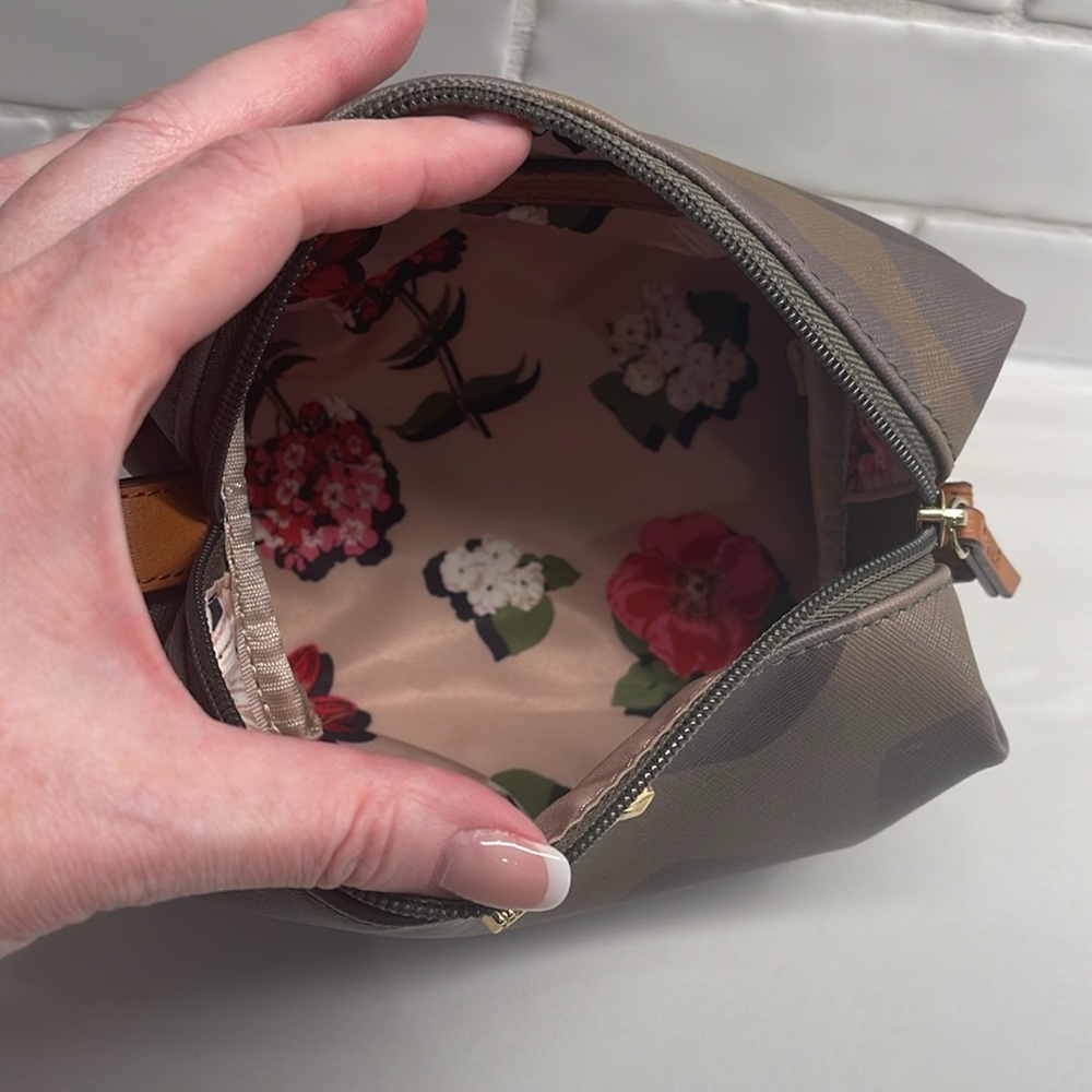 😎 FINAL PRICE 😎 Stella & Dot Pouf in Camo Print - Picture 3 of 4